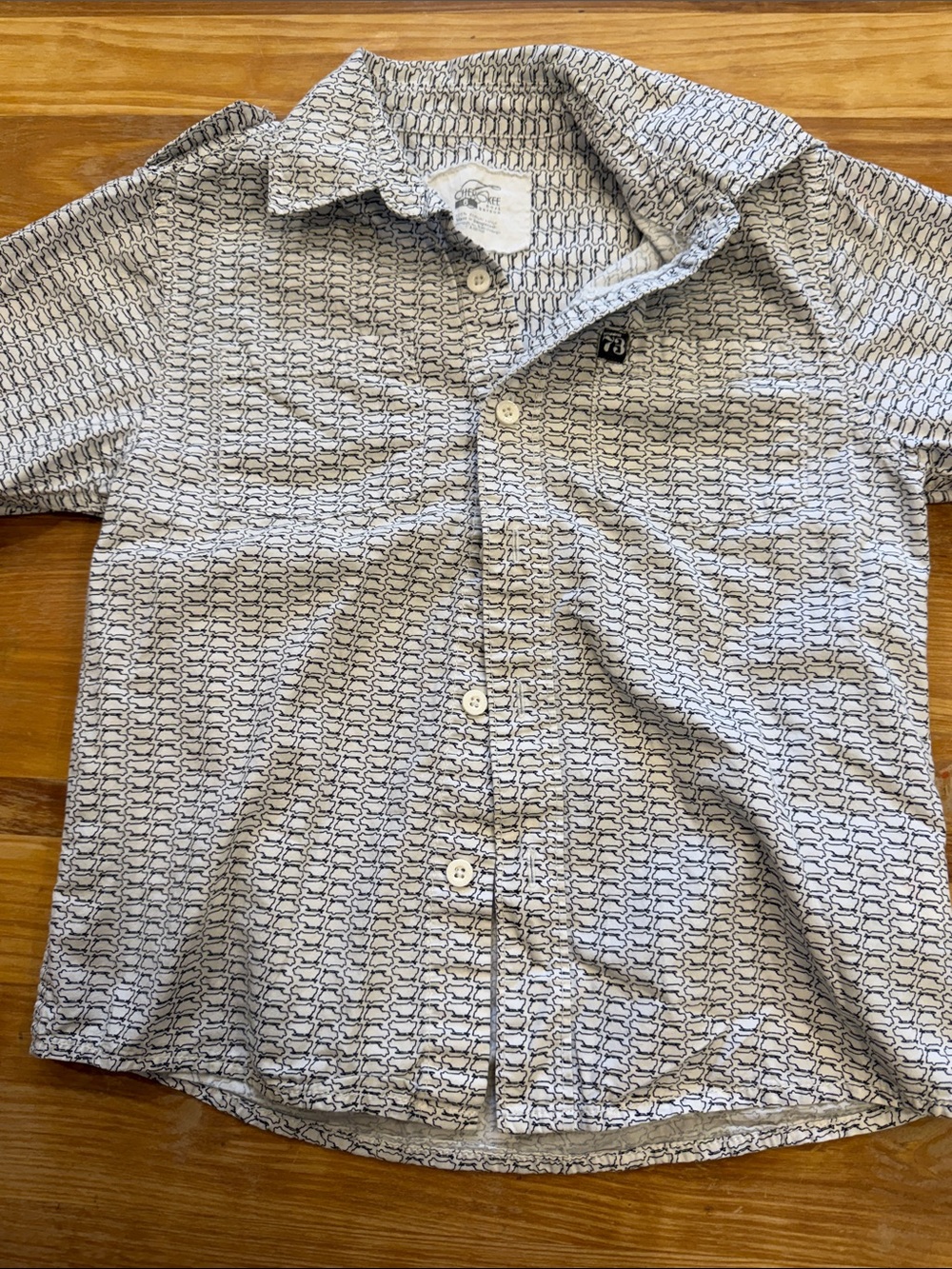 Men's Casual Short-Sleeve Button-Up Shirt - White with Black Print